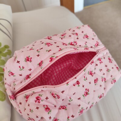 pink organic bow hand / makeup bag main image 0