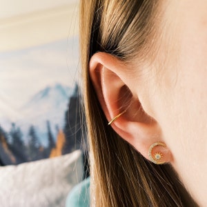 Simple Band Ear Cuff • ear cuff no piercing • gold ear cuff • ear cuff non pierced • fake helix piercing • silver ear cuffs • fake piercings photo