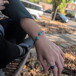 ハンドメイドターコイズ925シルバーバングル：調節可能なカフ