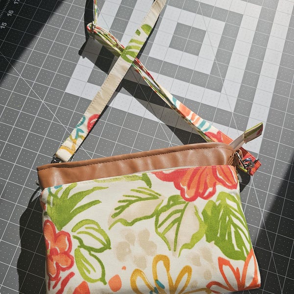 Mina Medium Crossbody