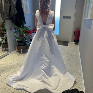 Designer Long Ivory A-line Straps Jewels Sleeveless Wedding Dress With Train main image 1