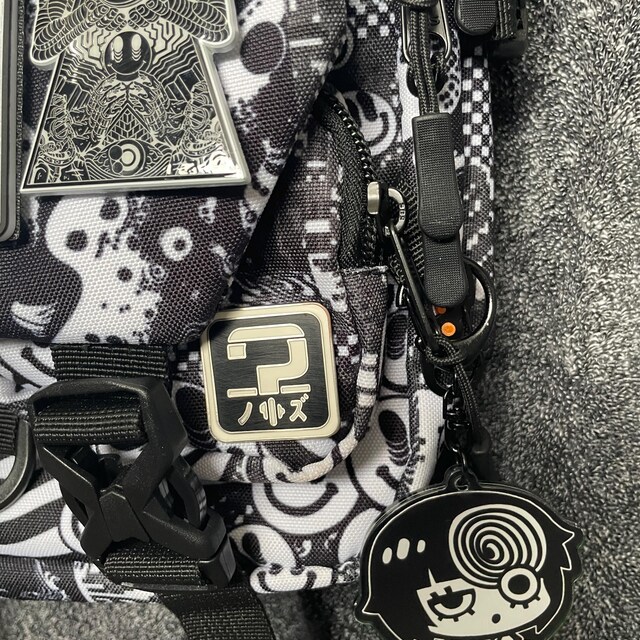 【閉鎖予定】宇宙級の柔らかさ プニプニちゃん　特典キーホルダー 伊藤潤二キャラクターキーホルダー：両面アクリル（6.5cm） - Etsy 日本