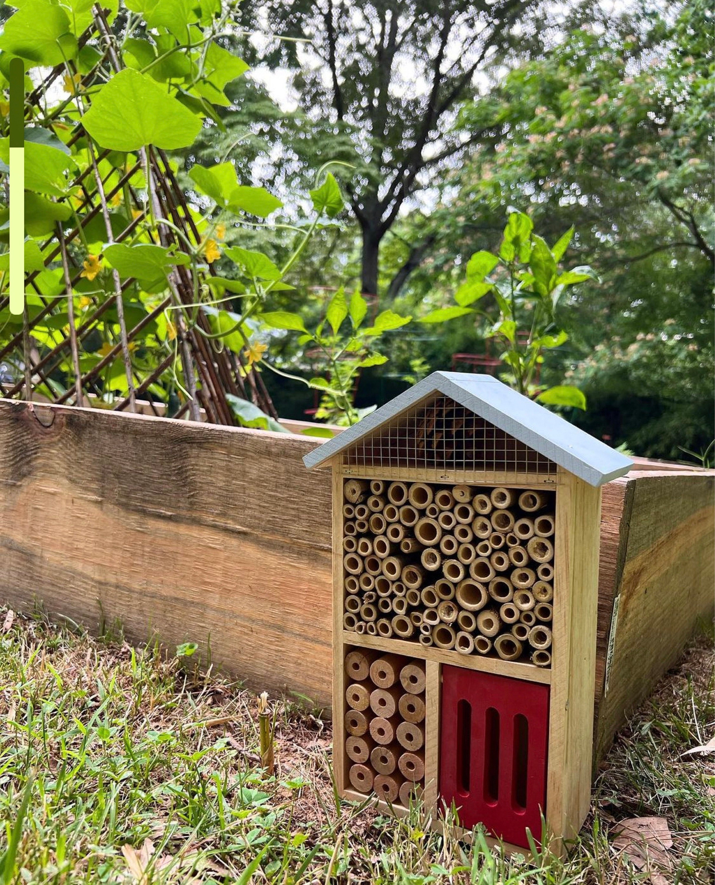 Sunny Pollinator Hotel Mehrzimmerhaus - Blattschneider &amp; Mauerbienen Insektenhabitat Einheimische Gärten Bio-Garten Gärtner Natur Geschenk