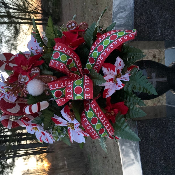 Handmade 360degree, Allaround Christmas Cemetery Vase Flower Cemetery