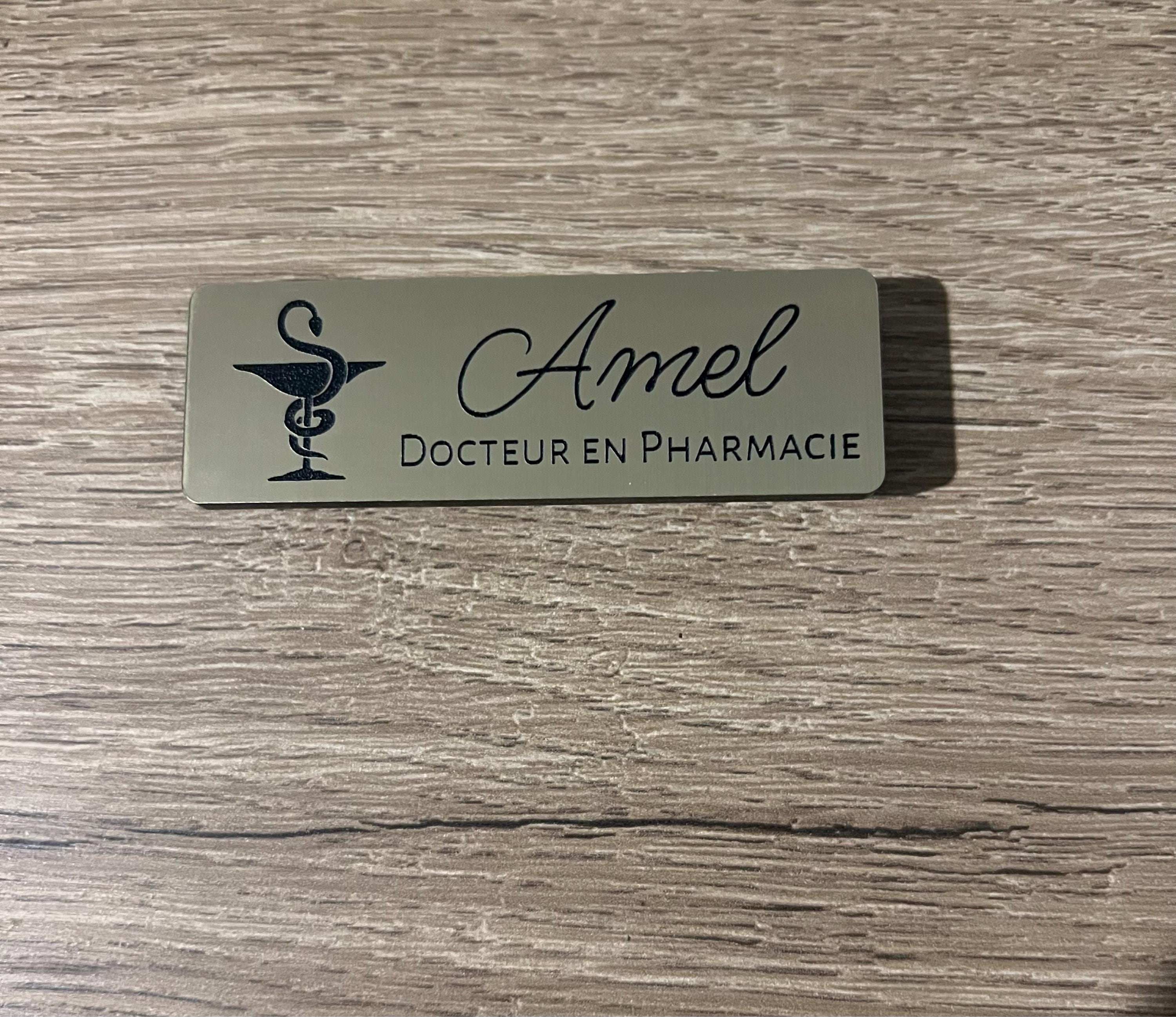 Personalized Name Golden Pharmacy Badge, Pharmacist/Preparer/Nurse/Midwife/Caregiver Magnet, Gift for Medical Staff