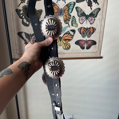 Western scalloped concho link belt