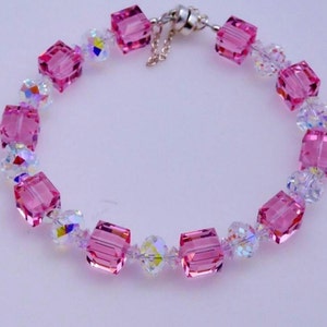 【美品】SWAROVSKI Rosette pink Braceletクリスタル Swarovski Crystal Light Rose Cube Beads LARGE Bracelet