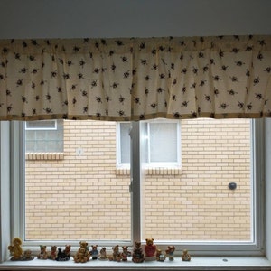 Pierre Deuc French Country Valance In Honey Mustard With Bees 47 By 15” 
