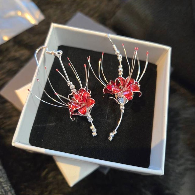 Handmade Japanese Kanzashi Earrings,glass Resin,spider Lily