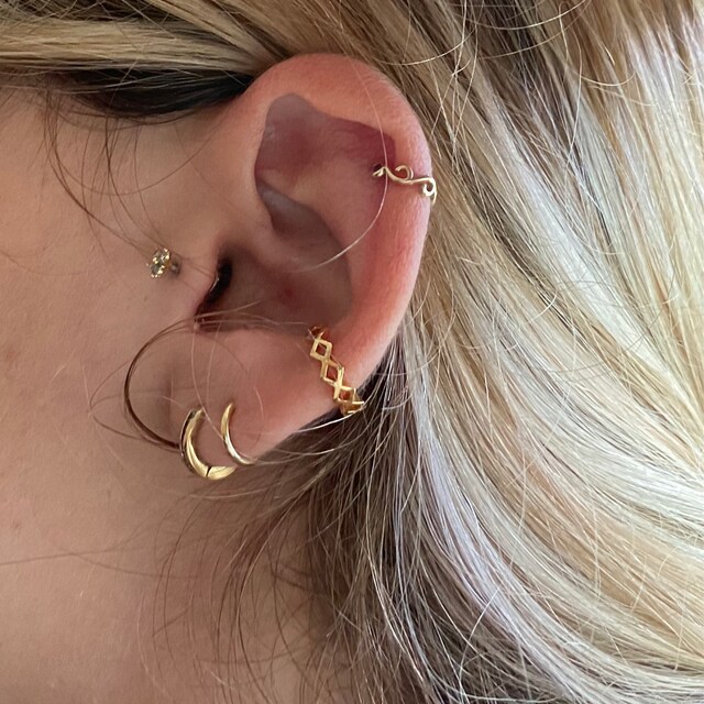 LECTNORE Set 8 Orecchini Piercing Elica In Acciaio Chirurgico | 16G 8mm | Conchiglia, Opale, Zircone, Pentagramma | Oro