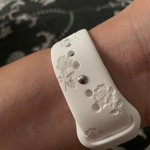 Yoselin added a photo of their purchase