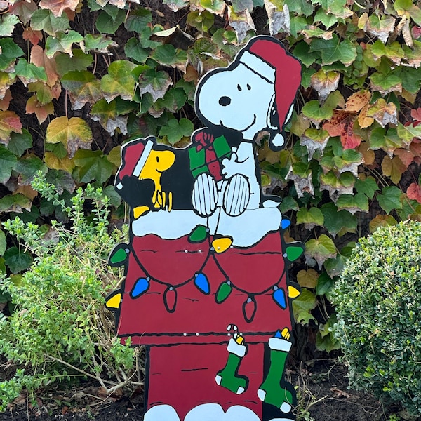 Hand-painted Inspired Snoopy & Woodstock Christmas Yard Art - Peanuts ...