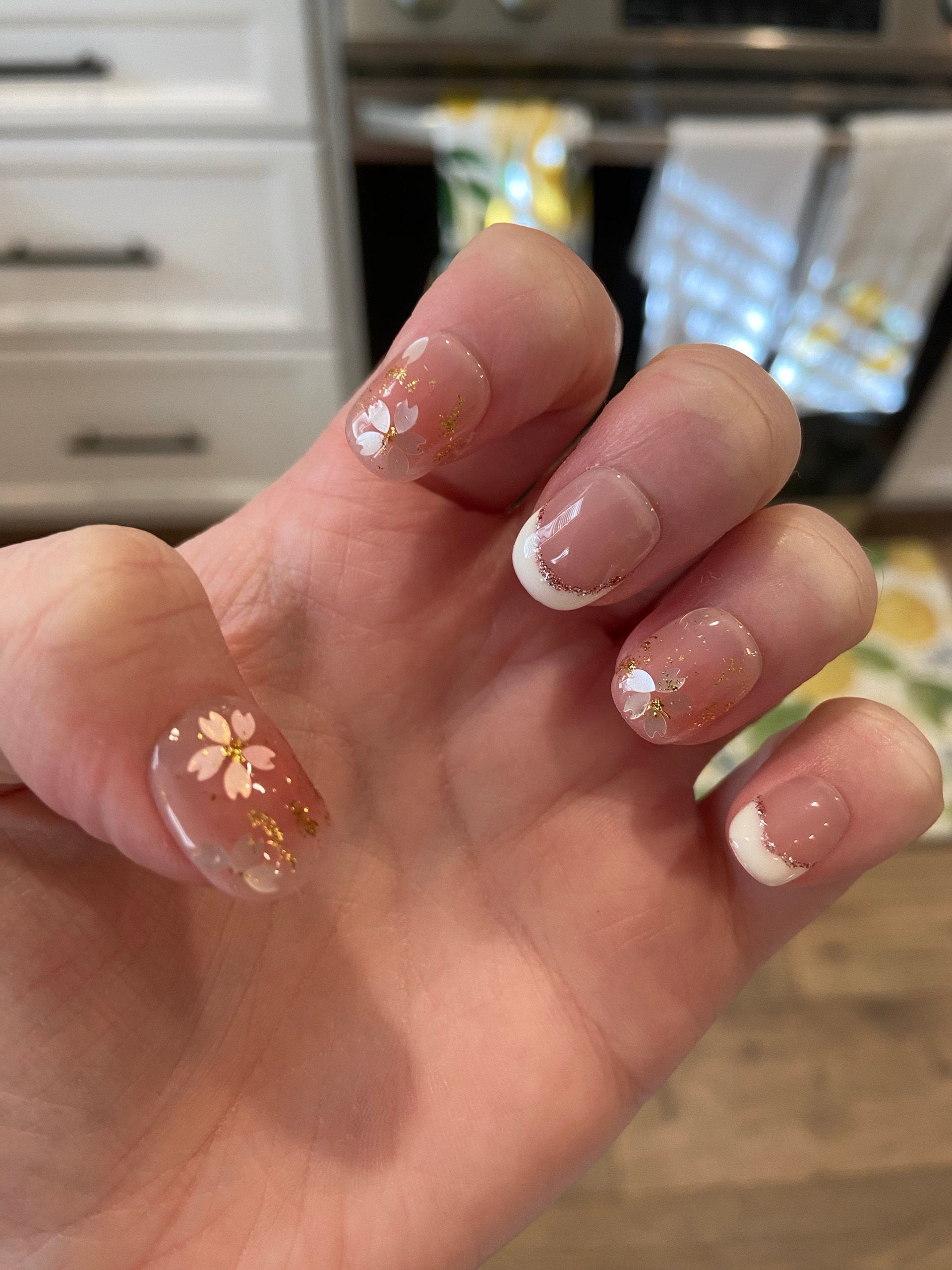 Delicate Sakura Flower Nail/Cute Short Light Pink French Tip Nail/Floral Handmade Press on Nails/Japanese Spring Nail