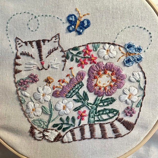 Kitties embroidery kit for beginners - customizable