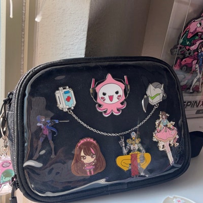 STEAMEDBUN Ita Bag Zaino con inserto Pin Display Zaino per Scuola Anime Cosplay, nero, Medium, Portatile