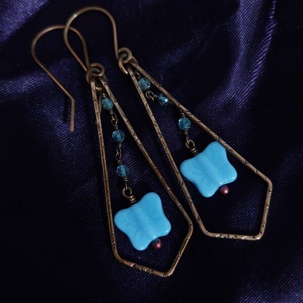 •LIL' YARROW• rhodonite in quartz fang + silver earrings main image 0