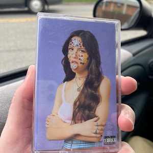 Kian added a photo of their purchase