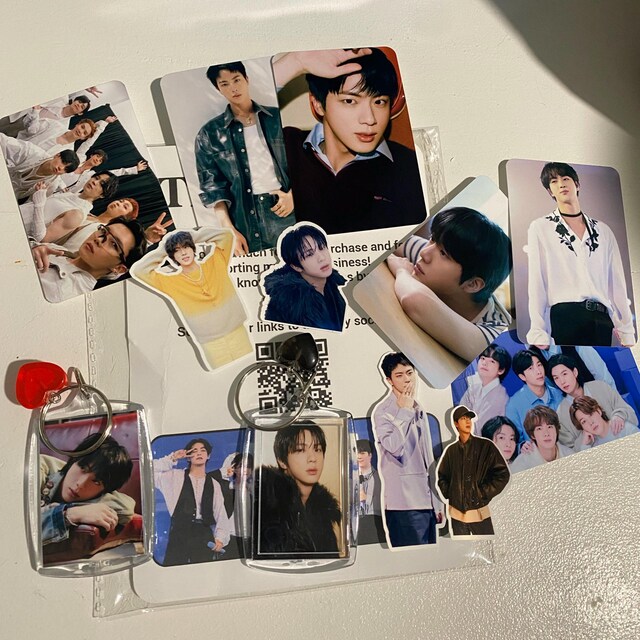 RUNSEOKJIN TOUR Concert Freebie Kit Small, Large BTS | Jin