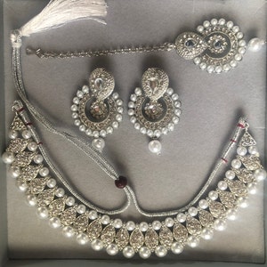 Indian Jewelry Set Earrings Teeka Tikka Headpiece Necklace - Etsy