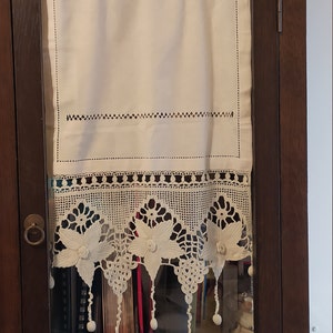 Châle Crochet Main Blanc Cassé - Sylvette Raisonnier - Artisanat Français - Polyester Doux - À Franges
