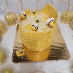 West Virginia State University Bees Edible Cake Topper Image