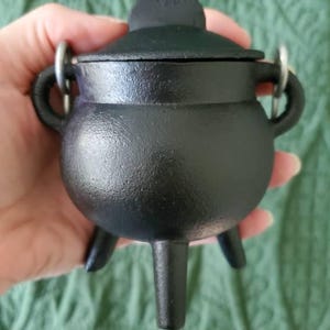 Hélène added a photo of their purchase