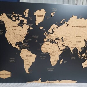 世界地図プッシュピンウォールアート、コルク世界地図ボード、木製世界