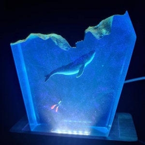 Dolphins & Divers Roam In Ancient Ruins - Epoxy Resin Lamp