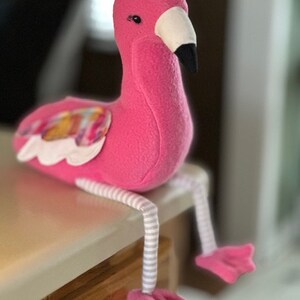フラミンゴの裁縫パターン ロージーフラミンゴのぬいぐるみのパターン