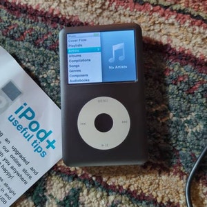 Apple iPod Classic - 第 7/6 世代、グレー+ホワイト (3000 mAh
