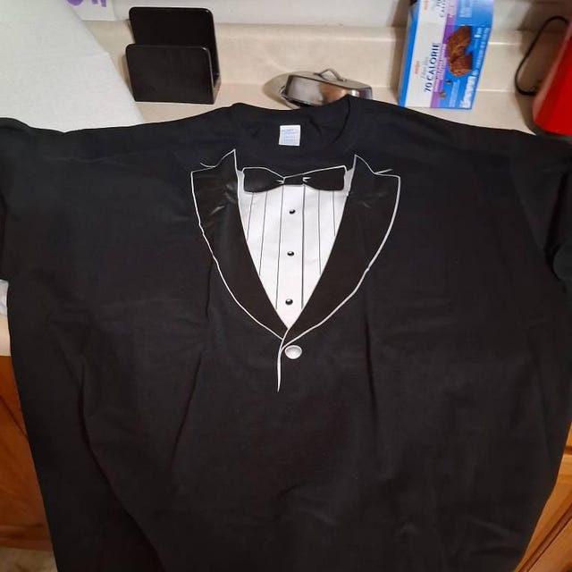 Ispirato Smoking T Shirt, Nubilato e Cervo Divertente Costume T-Shirt Smoking T Maglia 100% Maglietta Cotone con sul Davanti T-Shirt Stampata - Nero, Medium