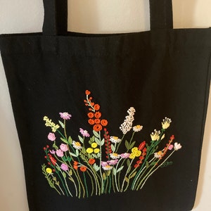 FLOWER FIELD Embroidered Tote Bag Kit  Buy Embroidery Kits Online – Craft  Club Co