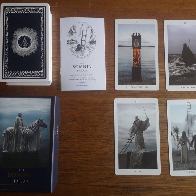 the somnia tarot ソムニア　タロット　タロットカード ニコラス・ブルーノのソムニア・タロット・デッキ - 夢と悪夢に