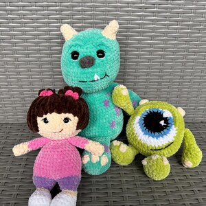 かぎ針編みのグリーンモンスターマイクの編み図 | モンスターズ