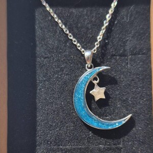 Laura added a photo of their purchase