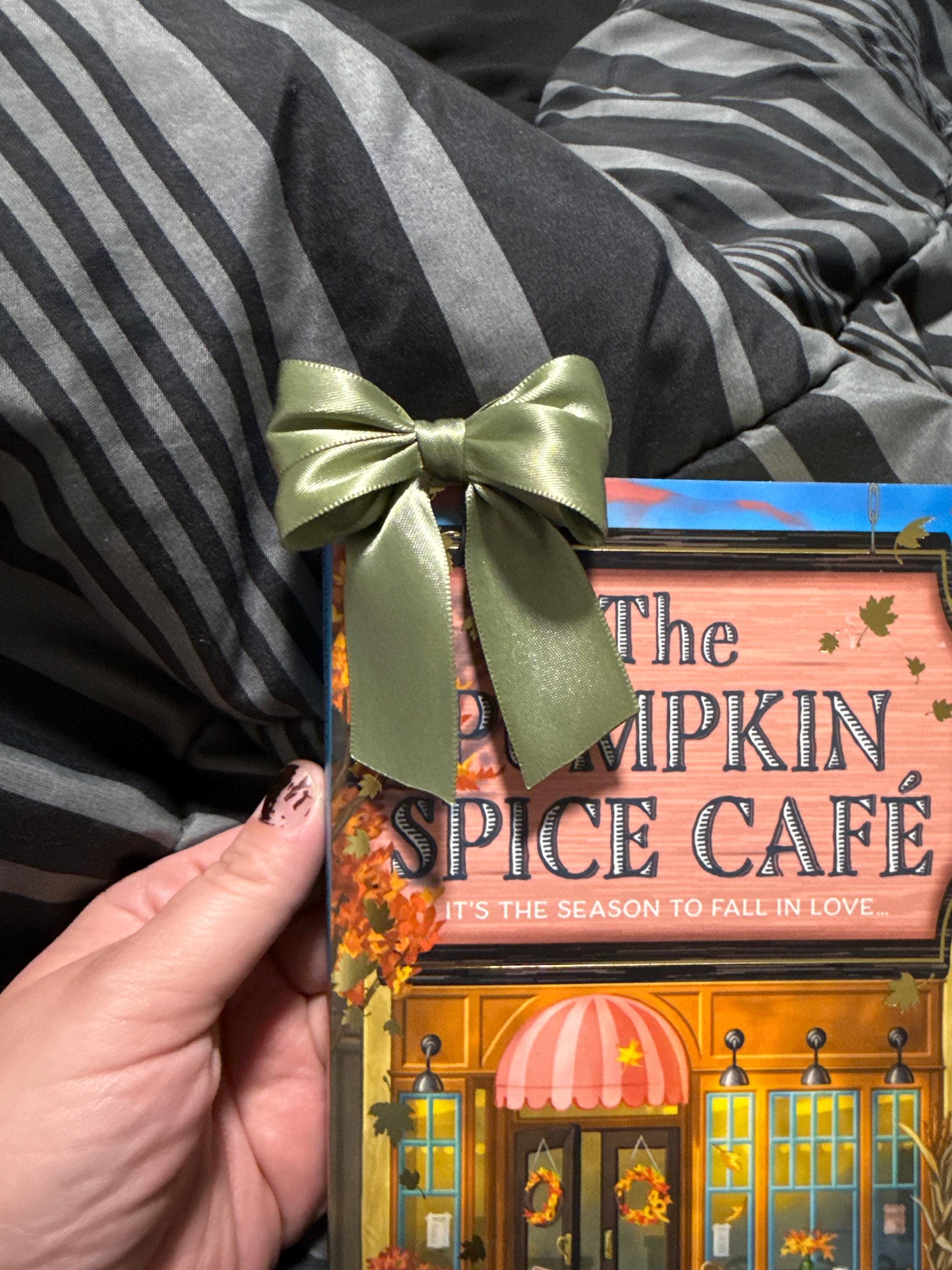 Satin Ribbon Bow Bookmark | Trendy, Coquette, Girly Gift | Pretty TikTok Booktok Trend for Bookworms, Readers, and Book Lovers | Aesthetic