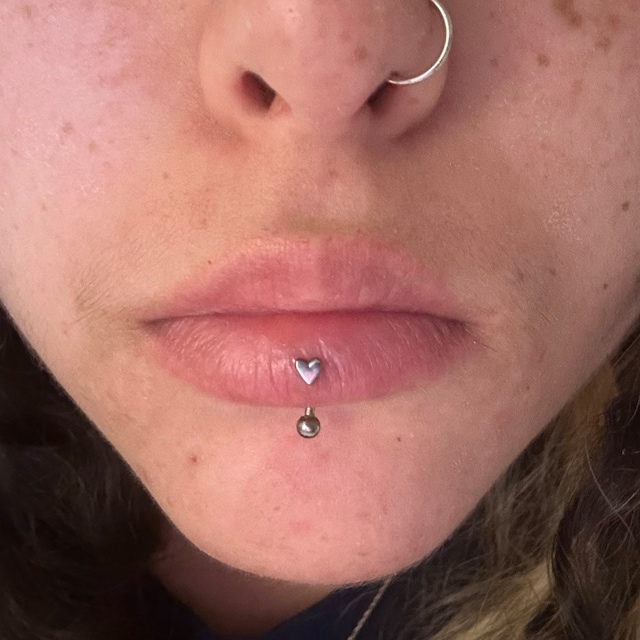 Curved barbell vertical labret deals