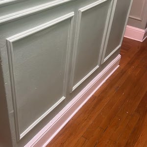 Self-Adhering Wainscot Kit - Pre-cut Wall Molding Kit - Accent Wall Trim - Wainscoting