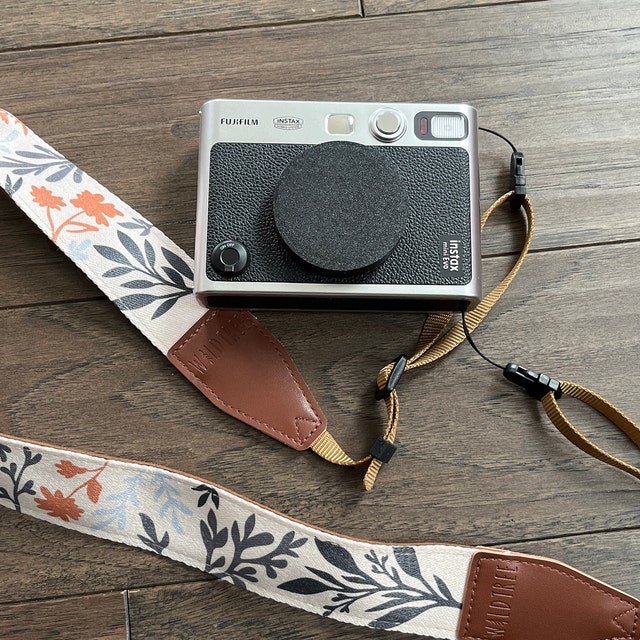 Wildflower Camera Strap – Wildtree