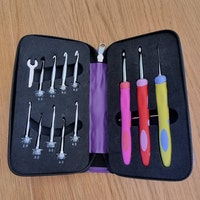 Crochet Hook Set With LED Row Counter - 18 Hooks 2mm-14mm, Ergonomic Handle, Rechargeable, Carrying Case