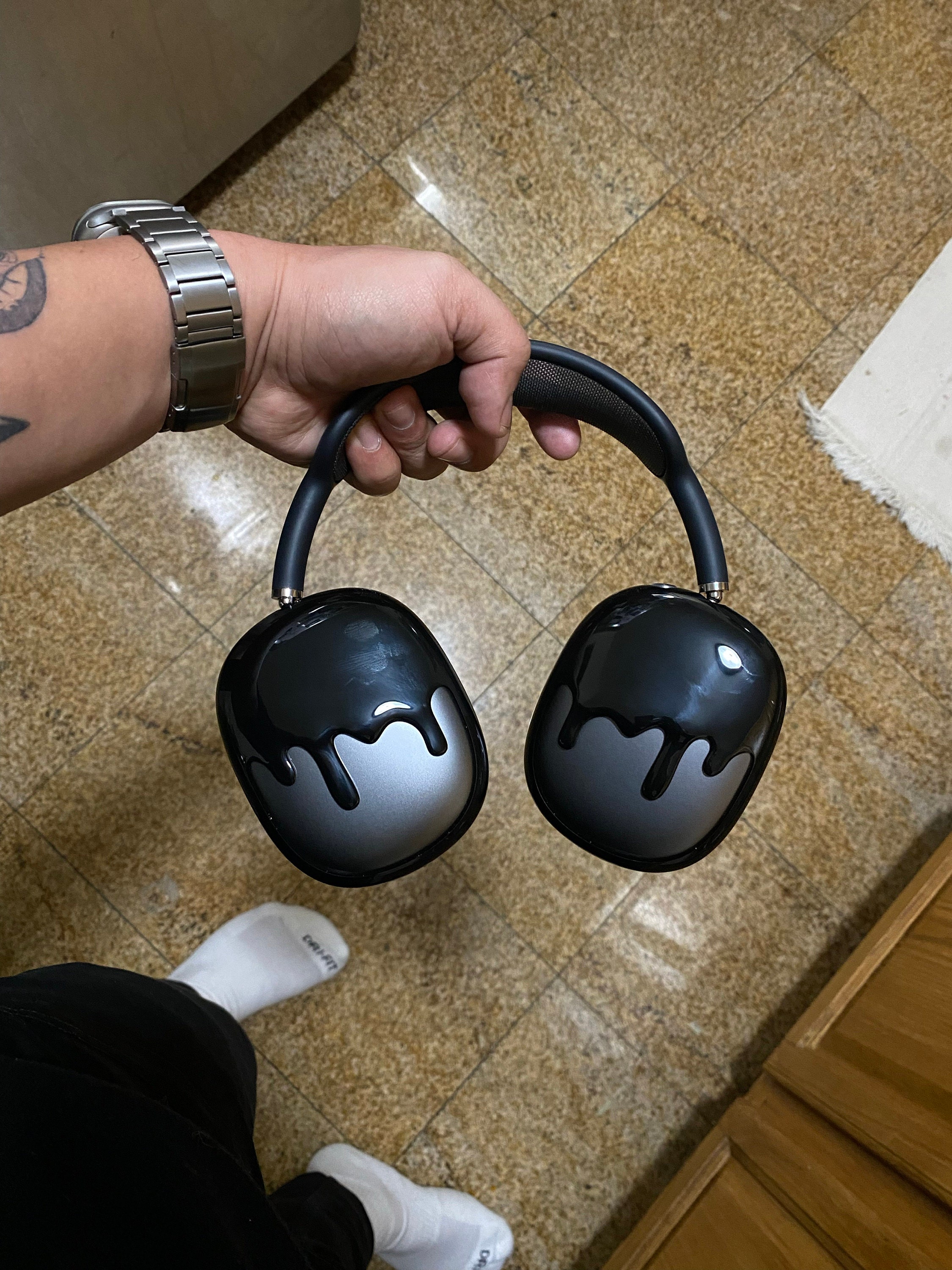 Drip Frames for AirPods Max (Jet Black)