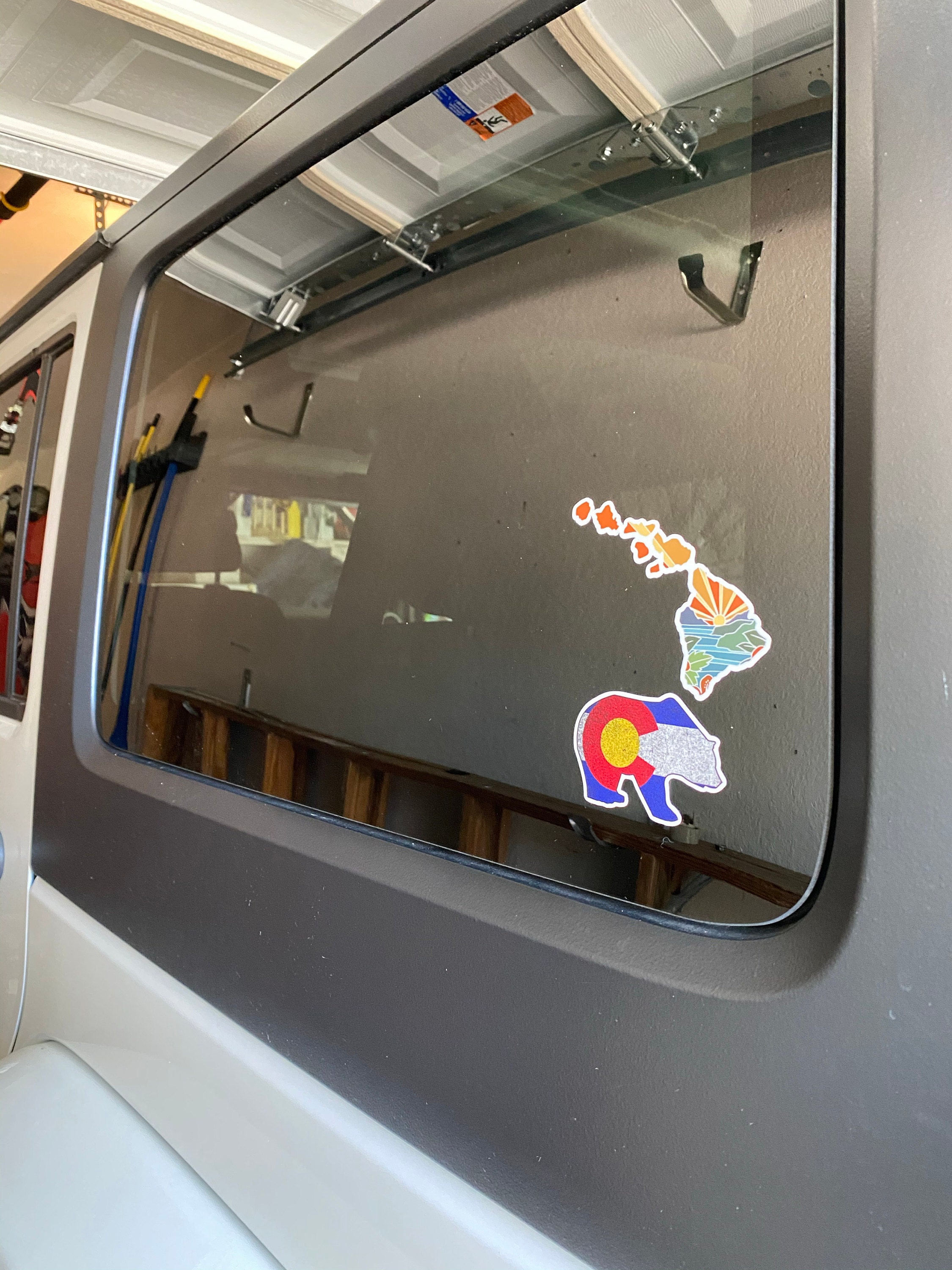 Hawaii Durable Sticker | High Quality Bumper Sticker | United States Vinyl Decal | Weatherproof Sticker | Water Bottle Sticker | 4&quot;