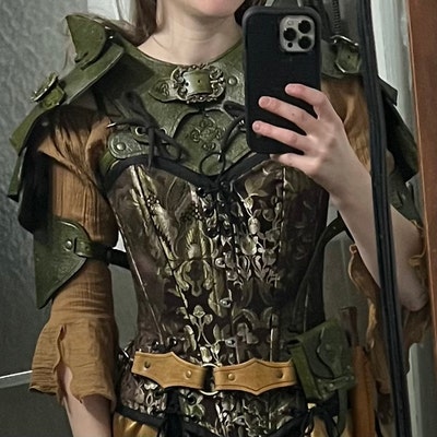 Armure En Cuir LARP Style Rogue - Noir Et Rouge, Sur Mesure, Pour Cosplay, Médiévale, Halloween