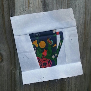 Buyer photo Jenny Nguyen, who reviewed this item with the Etsy app for Android.