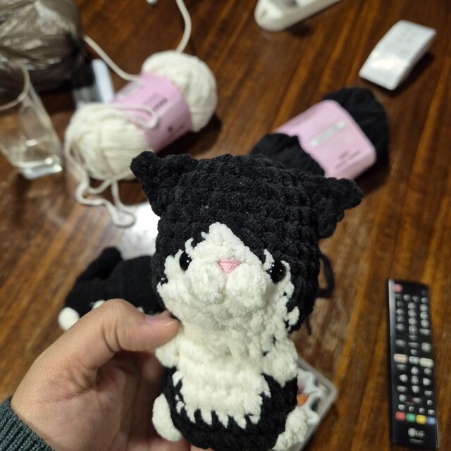 ririan様オーダー品】まんまる猫背の黒猫さんのあみぐるみ ririan様
