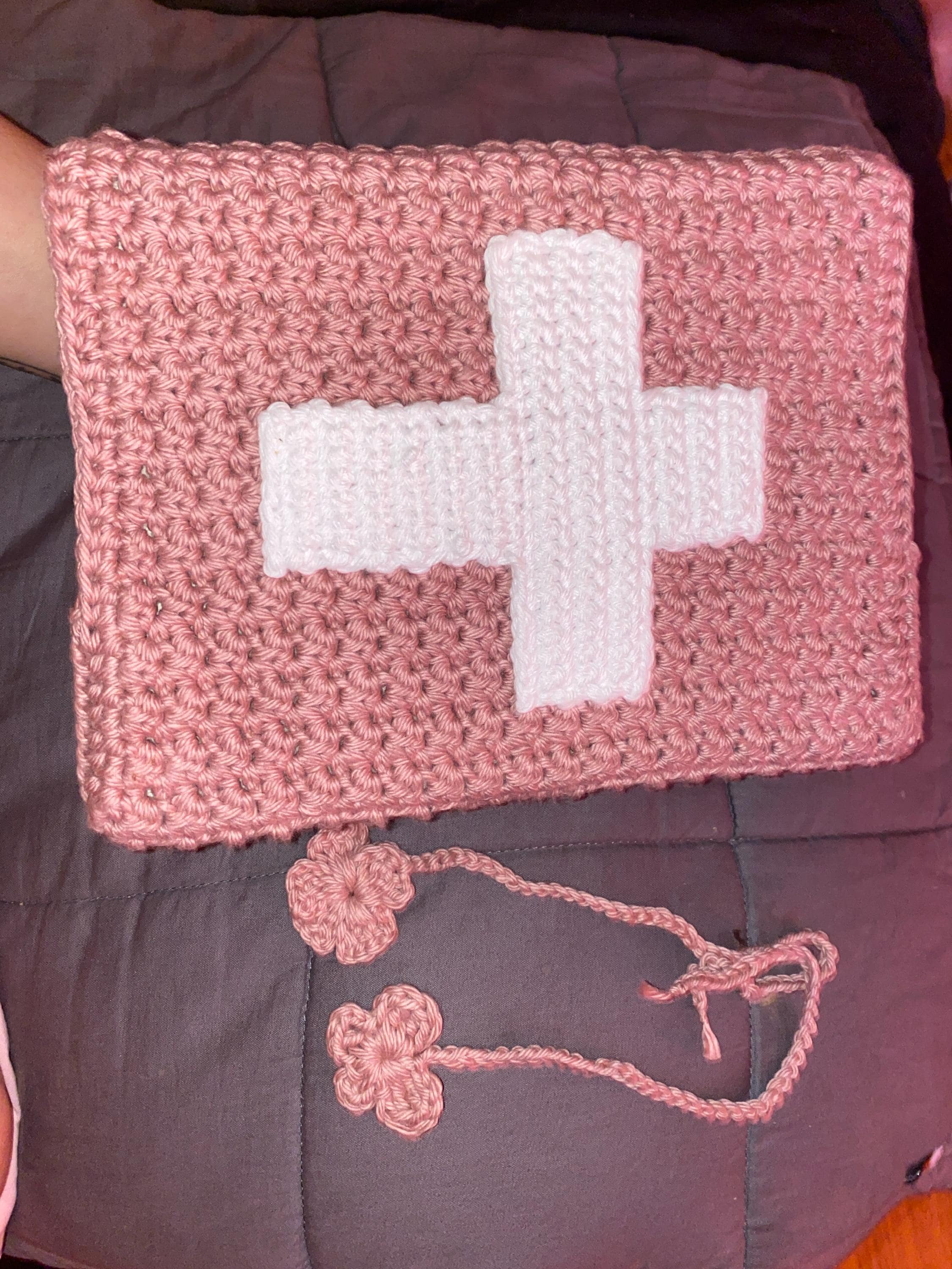 Crochet Bible Sleeve, Book Cover, crochet book cover, crochet book accessories, book sleeve, Bible cover, Bible sleeve