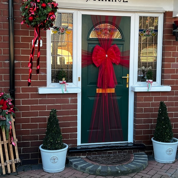 Readymade Gold Half Door Bow & Tail Adorned With Diamante Centre