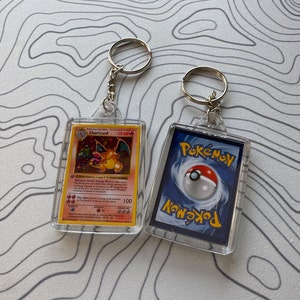 Porte-clés miniatures de cartes Pokémon Choisissez nimporte quelle carte  parmi nimporte quel ensemble -  France