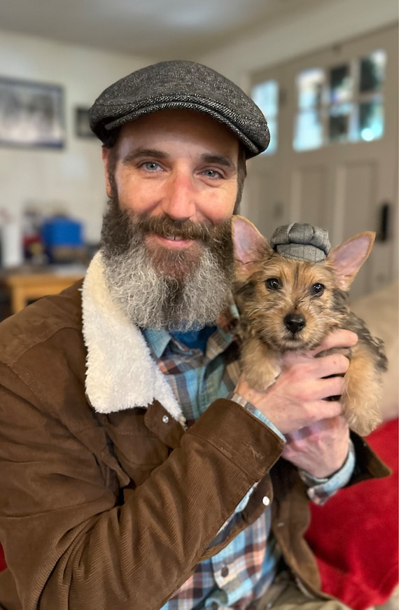 Customer photo of a pet with the Newsboy Cap  for small pet Hedgehog Vogue