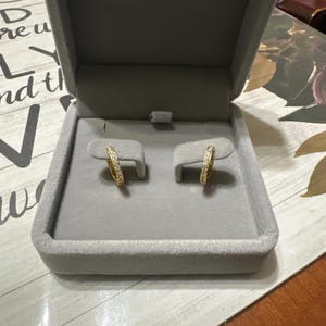 Ariany added a photo of their purchase